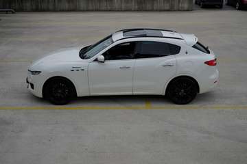 3.0 V6 SQ4 AWD GranLusso Modena S