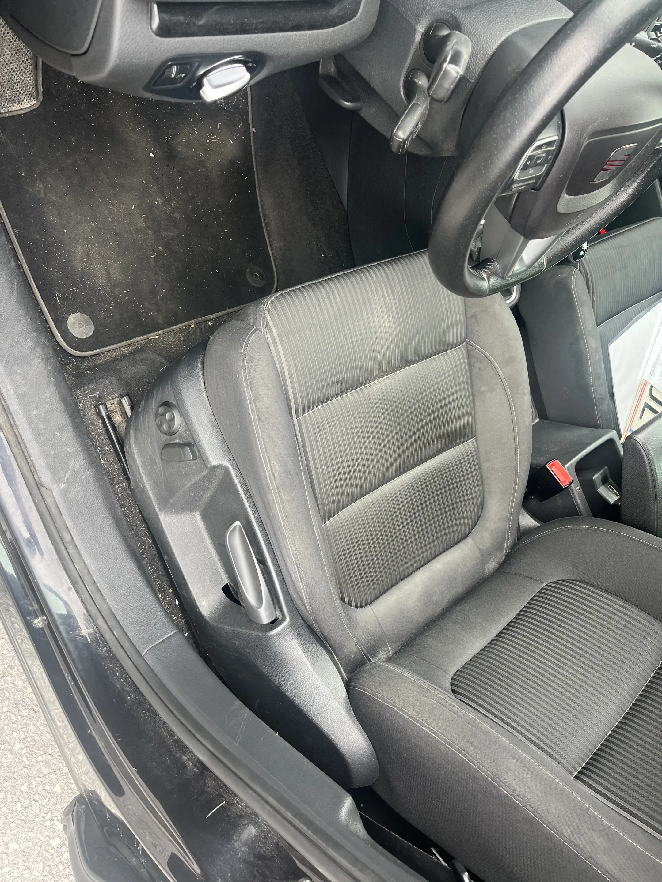 SEAT Alhambra Alhambra Executive 2,0 TDI CR 4WD Executive/ AHK/ NAVI/ LED — photo 13