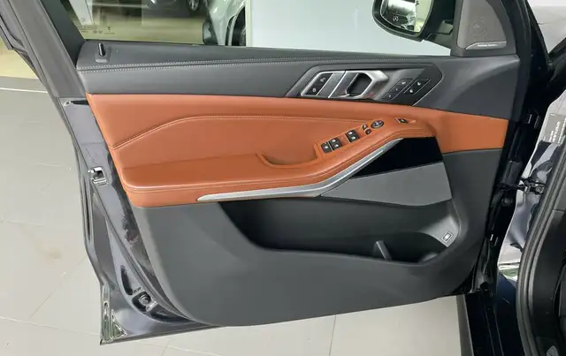 BMW X5 xDrive 45e M *LASER*PANO*AHK*SitzKühl*Masage*HK Ansicht 15