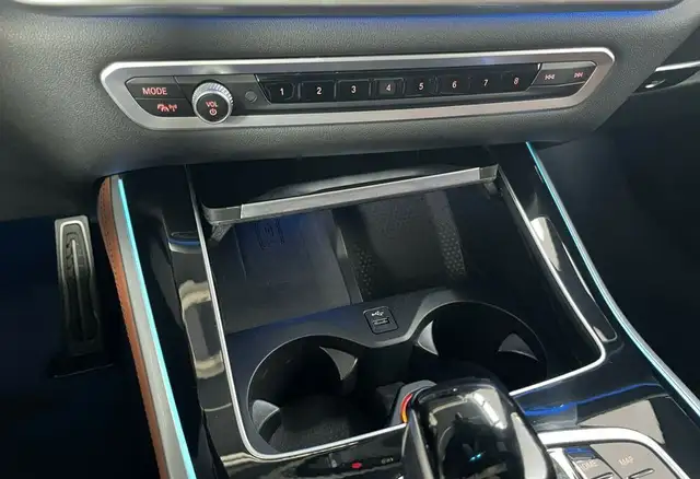 BMW X5 xDrive 45e M *LASER*PANO*AHK*SitzKühl*Masage*HK Ansicht 8