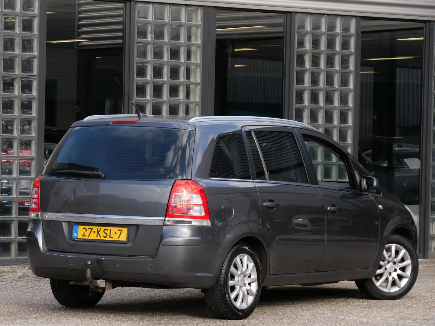 Opel Zafira 1.6 EXECUTIVE/ 7-PERSOONS/ TREKHAAK/ APK 4-2026 Grigio - 2