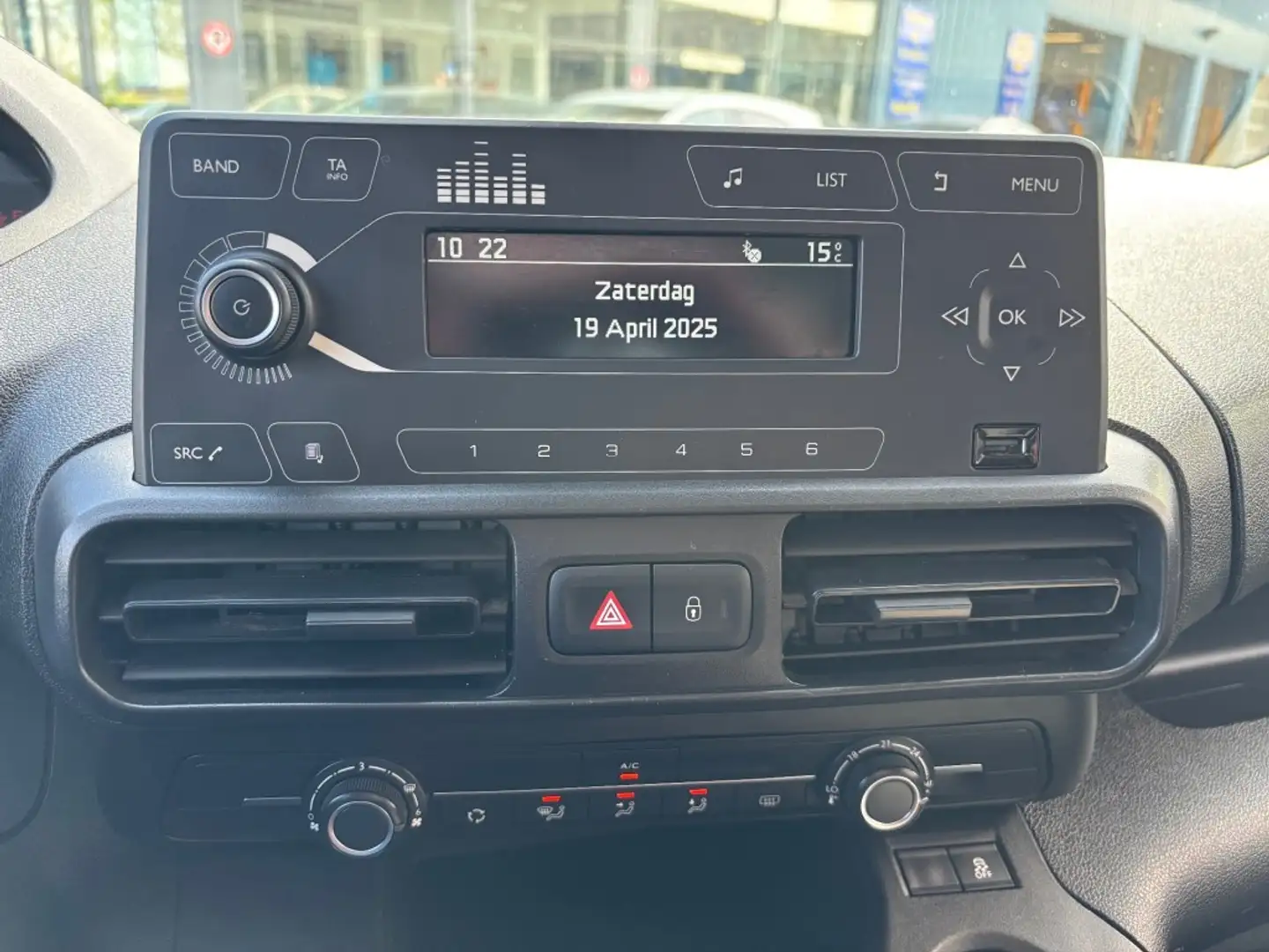 Peugeot Partner 1.2 PURET.BLUE 110 PK AIRCO EX BTW Blanc - 2