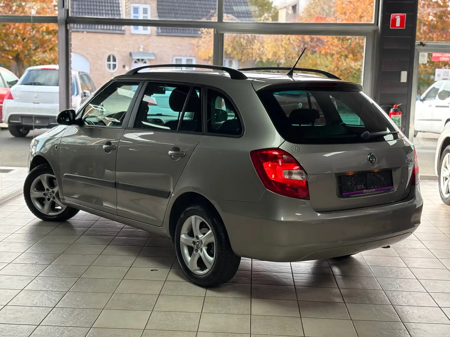 Skoda Fabia Fabia SW 1.2 TSI Ambiente DSG Argent - 2