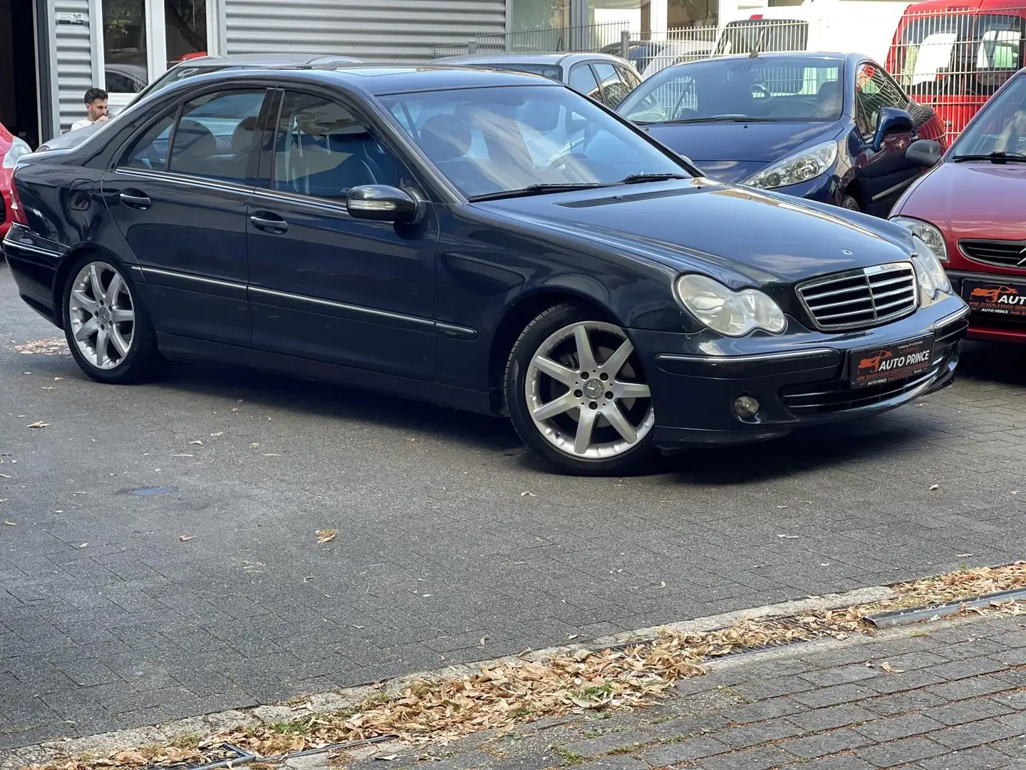 Mercedes-Benz C 200 Kompressor Automatik Avantgarde+ KLIMA+ E-FENSTER+ Noir - 2