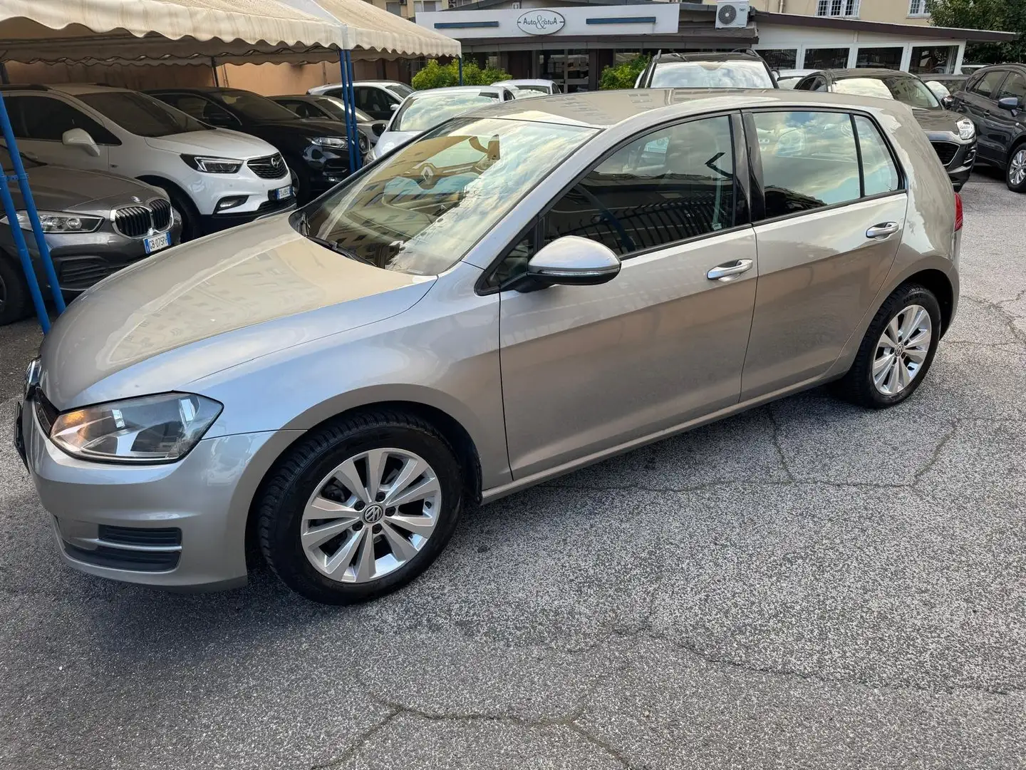 Volkswagen Golf Golf 5p 1.6 tdi Comfortline 110cv Beige - 1