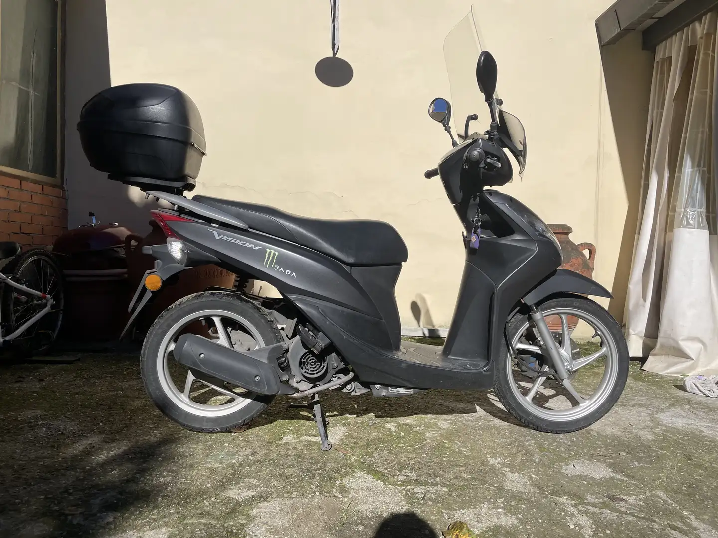 Honda Vision 50 Grigio - 1