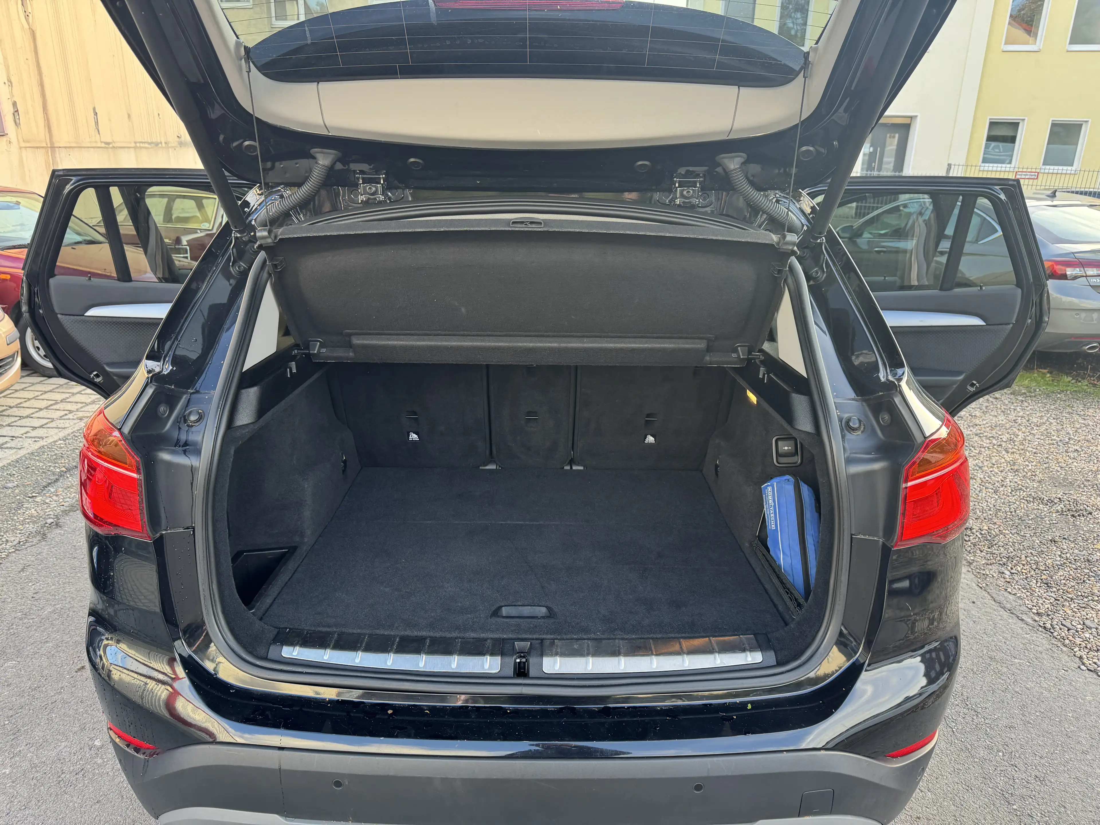 BMW X1 xDrive 20 d Advantage — photo 14