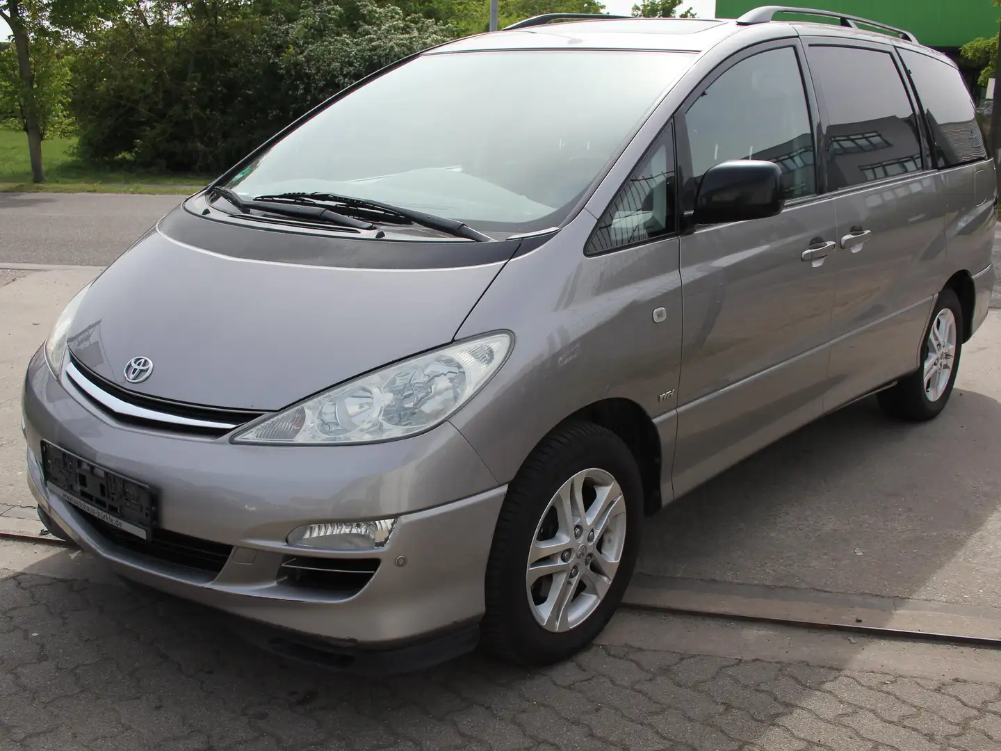 Toyota Previa 2.4 Sol Automatik 7 Sitzer Kamera Klimaautomatik Grau - 1
