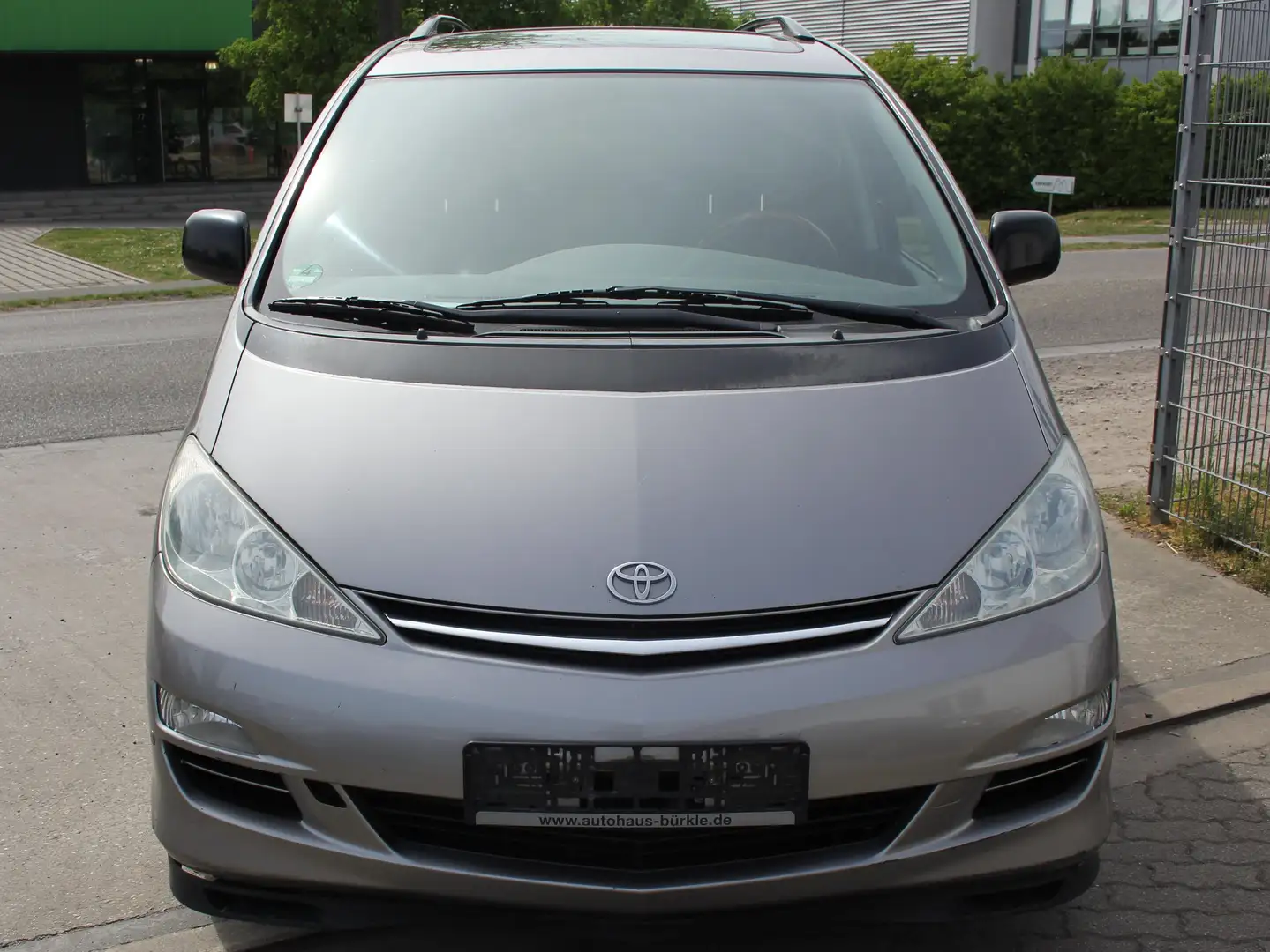 Toyota Previa 2.4 Sol Automatik 7 Sitzer Kamera Klimaautomatik Grau - 2