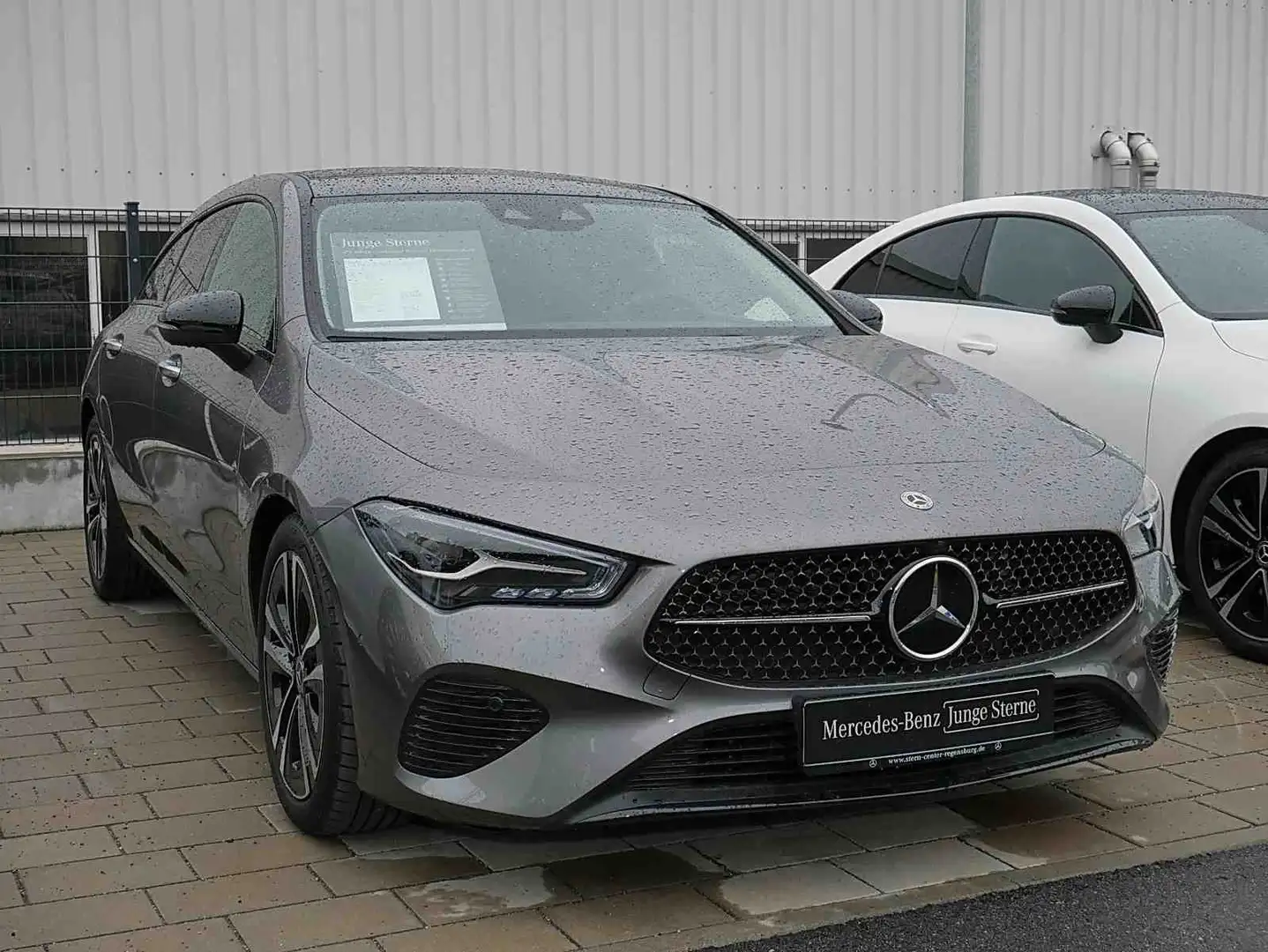 Mercedes-Benz CLA 180 DIST+LEDER+PANO+AHK+NIGHT Grau - 2