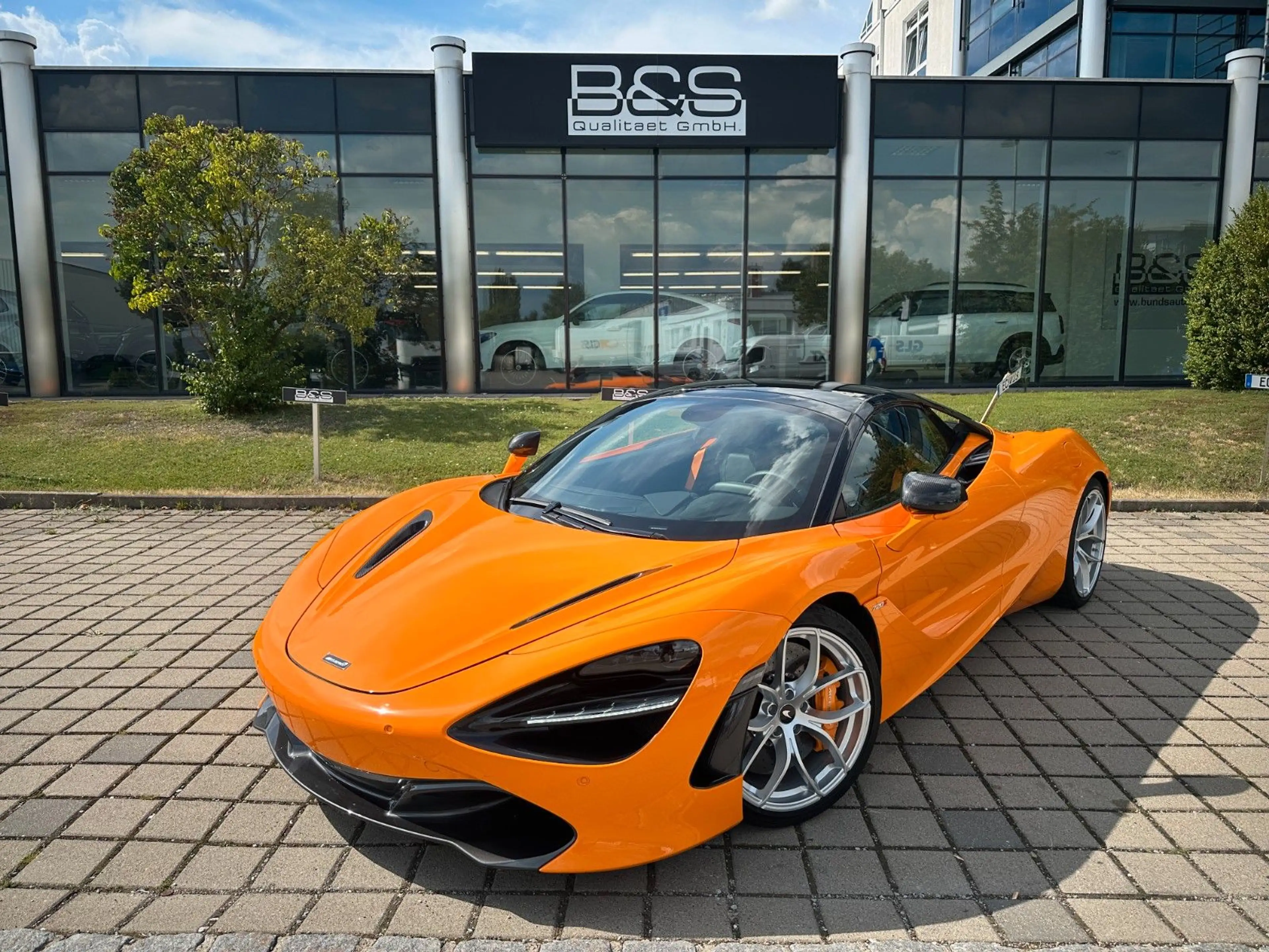 McLaren 720S SPIDER PERFOR. PLUS.KERAMIK|CARBON|LIFT|B&W — photo 2