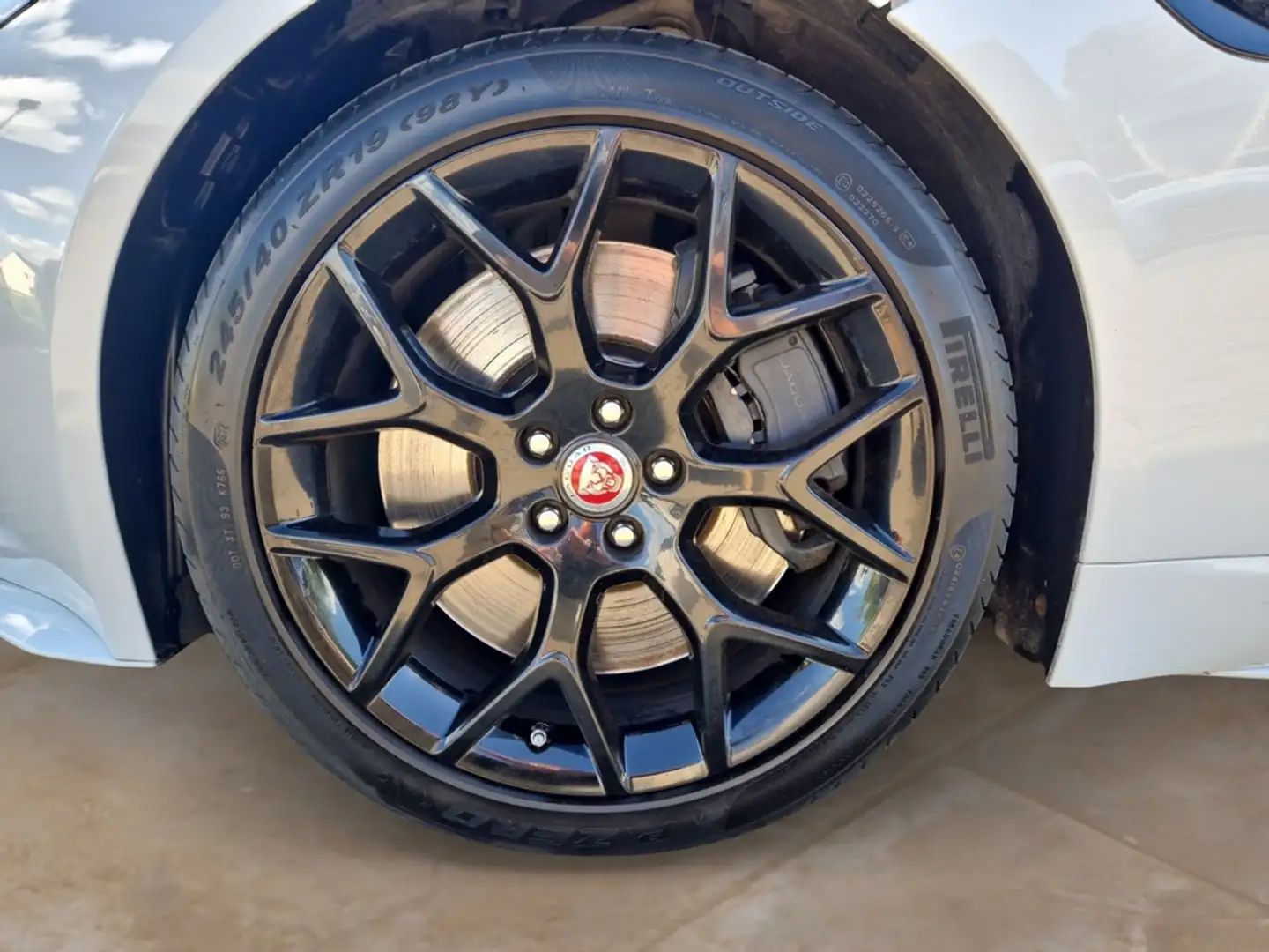 Jaguar F-Pace F-Type Coupe 3.0 + GARANTIE Wit - 2
