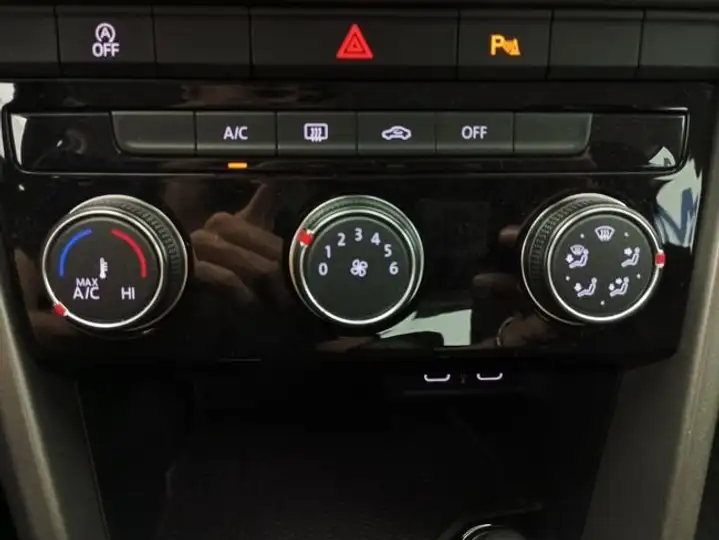 Volkswagen T-Roc Advance 1.5 TSI (2021) 2022, foto 13