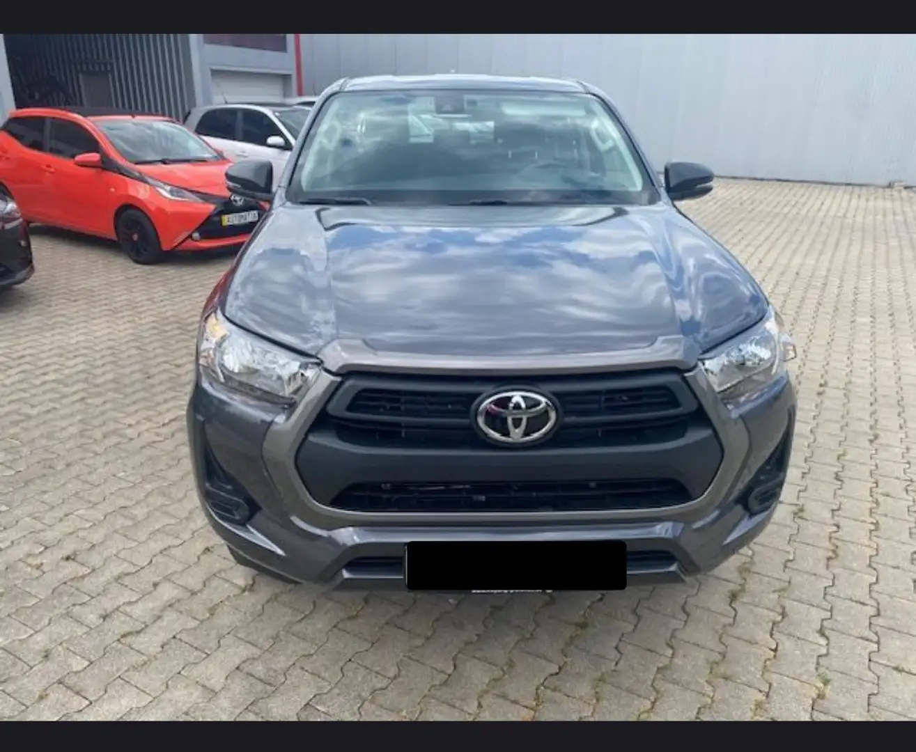 Toyota Hilux 2.8 d-4d double cab 4WD Lounge AppleCar Grigio - 2