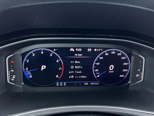 Volkswagen T-Roc view 18
