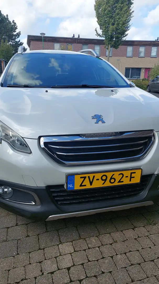 Peugeot 2008 1.2 PureTech Allure Wit - 2