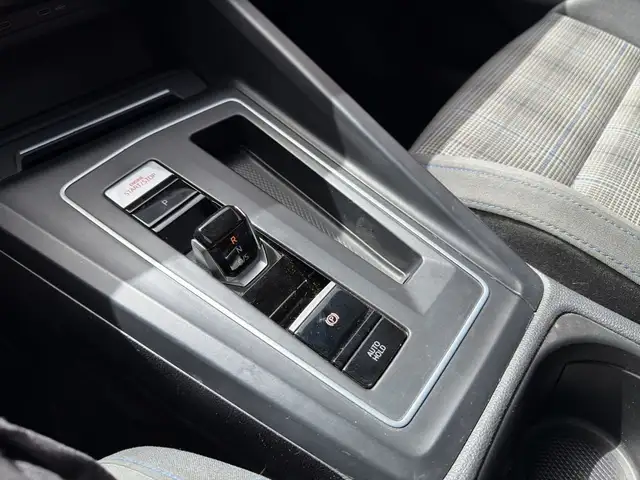 Volkswagen Golf view 14