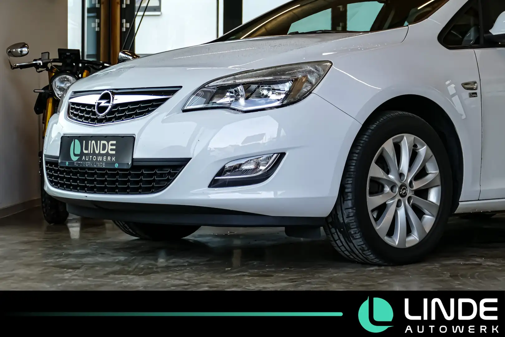 Opel Astra ECO FLEX |SHZ|TEMPO|NAVI|AMBIENTE|AHK|GSD Weiß - 2