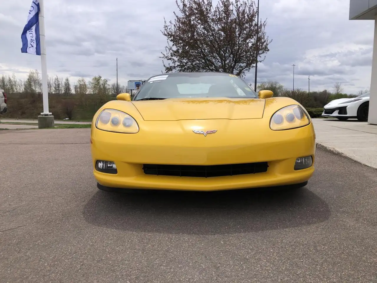 Chevrolet Corvette снимка Chevrolet Corvette