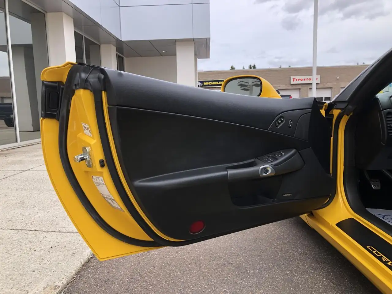 Chevrolet Corvette снимка Chevrolet Corvette