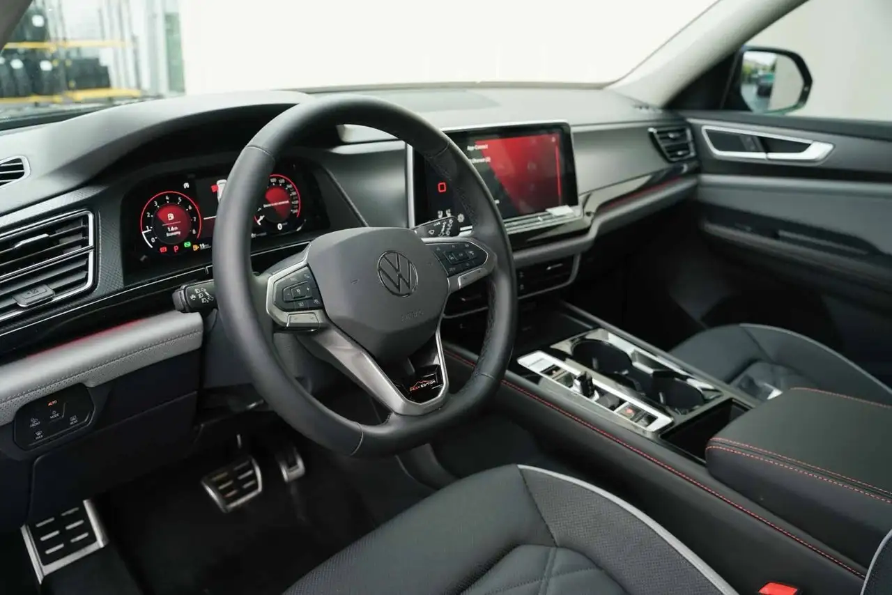 Volkswagen Atlas снимка Volkswagen Atlas