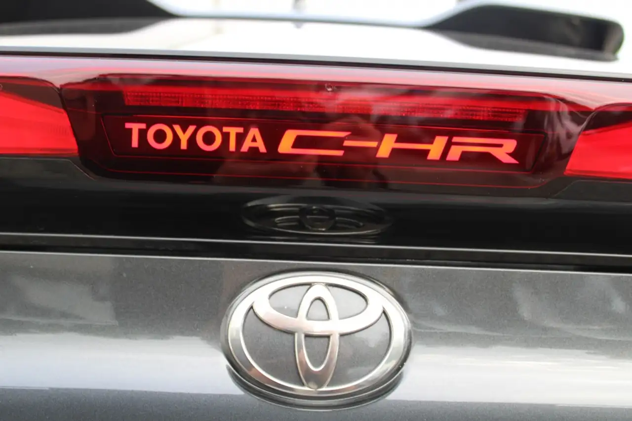 Toyota C-HR 2026 — фото 6