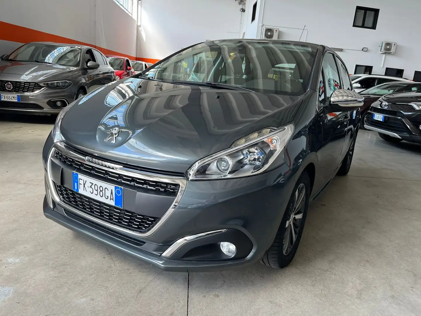 Peugeot 208 208 5p 1.6 bluehdi Allure 75cv Gris - 2