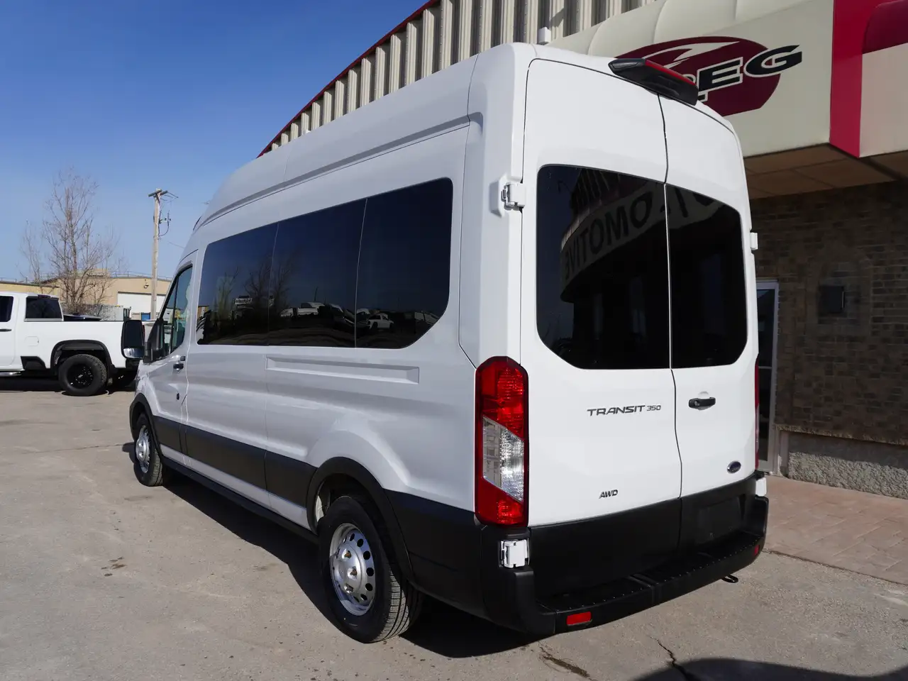 Ford Transit Passenger Wagon снимка Ford Transit Passenger Wagon