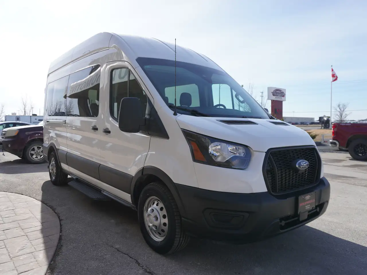Ford Transit Passenger Wagon снимка Ford Transit Passenger Wagon