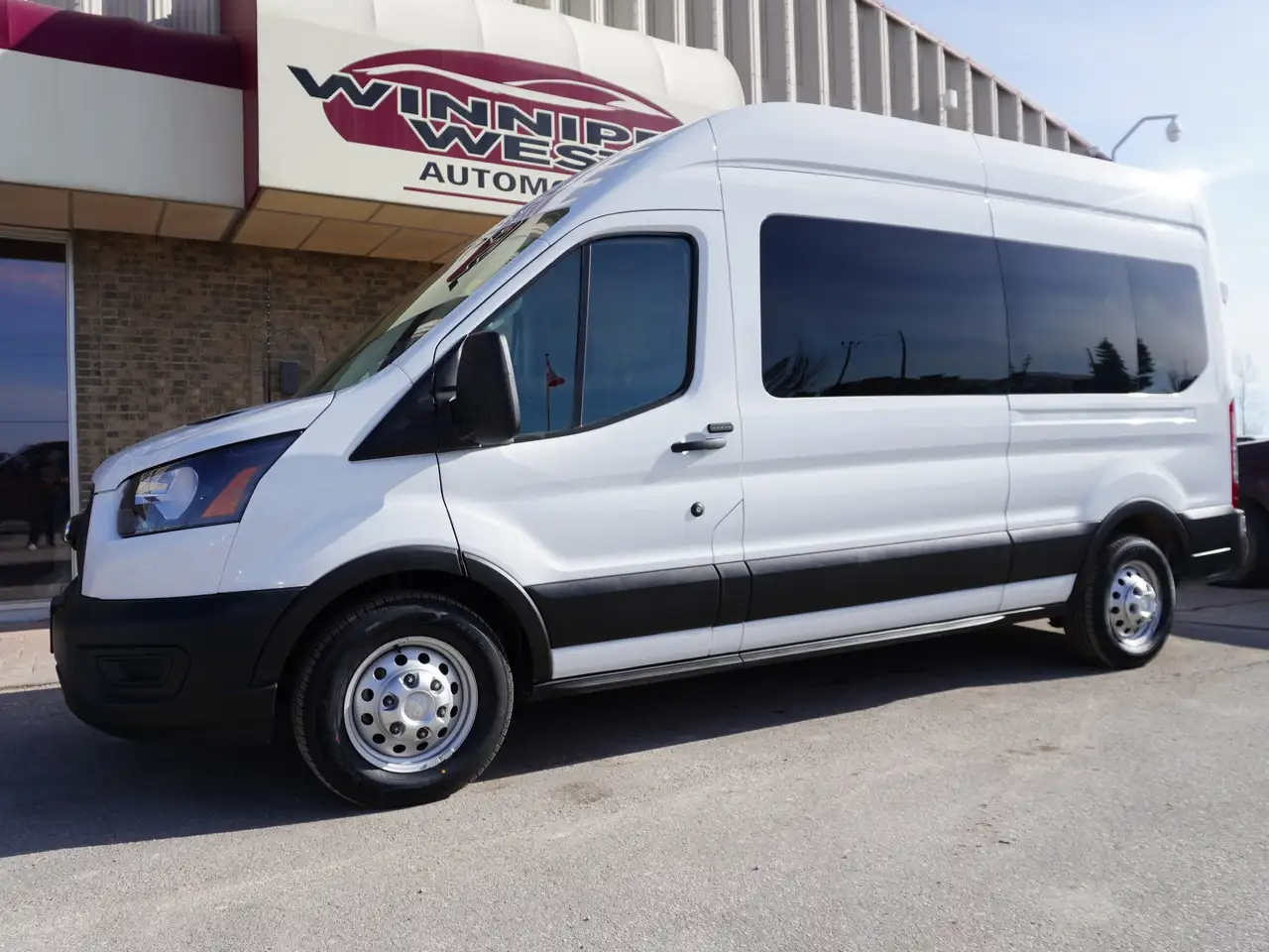 Ford Transit Passenger Wagon снимка Ford Transit Passenger Wagon