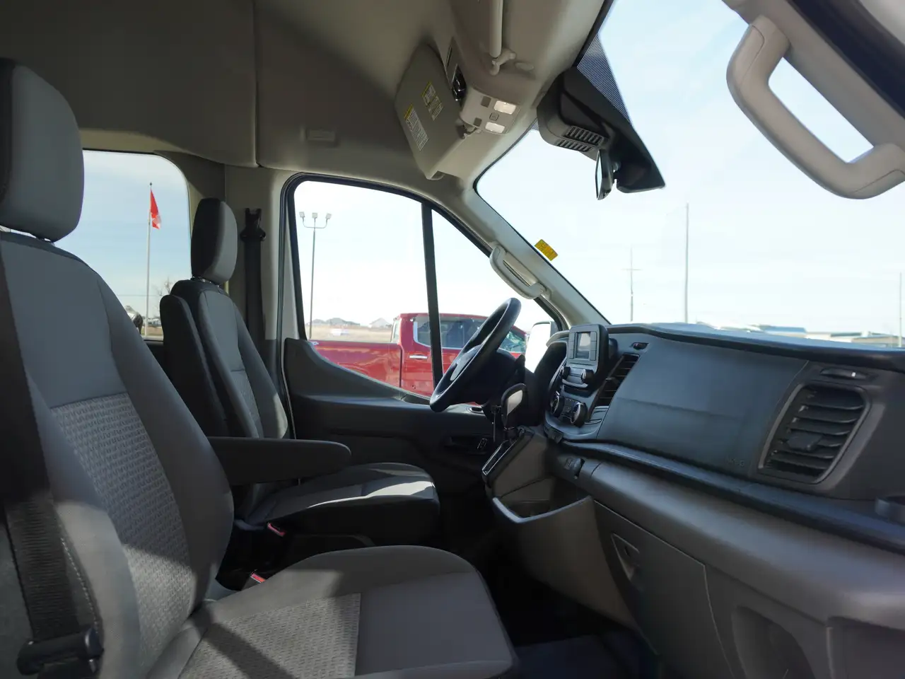 Ford Transit Passenger Wagon снимка Ford Transit Passenger Wagon