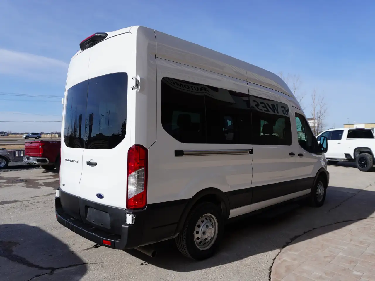 Ford Transit Passenger Wagon снимка Ford Transit Passenger Wagon
