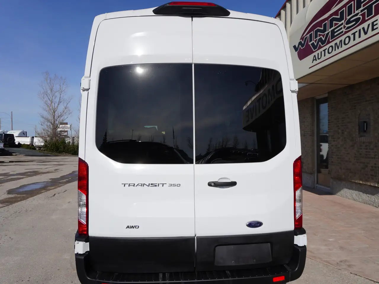 Ford Transit Passenger Wagon снимка Ford Transit Passenger Wagon