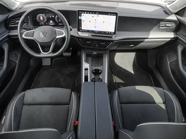 Volkswagen Passat view 10