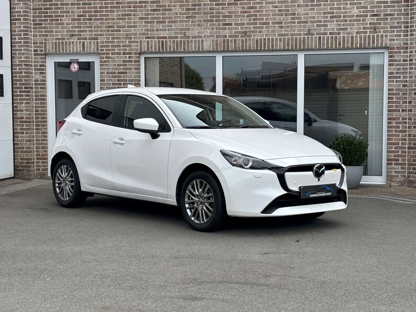 Mazda 2 1.5i e-SKY-G MHEV / 360 camera / Apple Wit - 1
