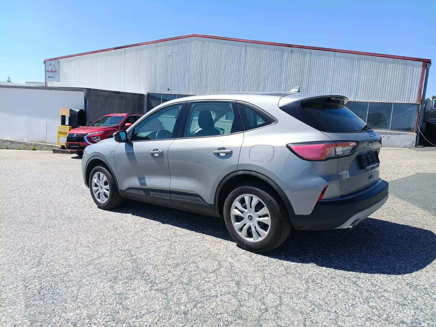 Ford Kuga Kuga 1,5 EcoBlue Cool Grau - 2