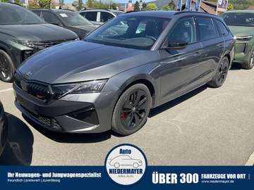 Combi RS 2.0 TSI DSG, Pano, Standheizung, AHK, Nav