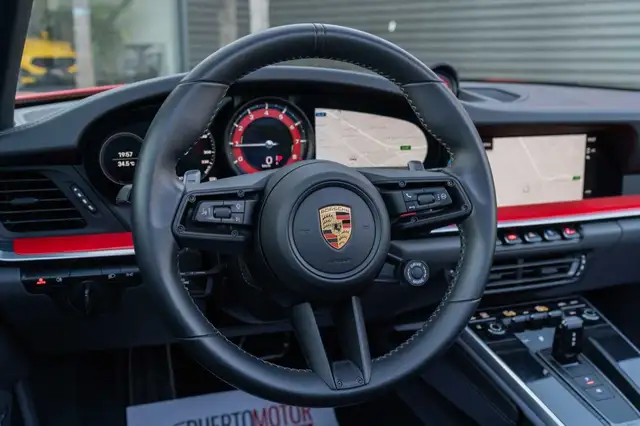 Porsche 992 view 15
