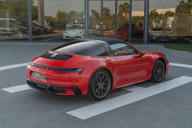 Porsche 992 view 10