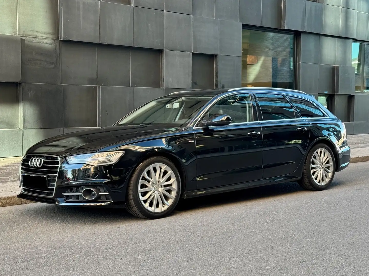 Audi A6 A6 Avant 1.8 TFSI ultra S tronic Schwarz - 1