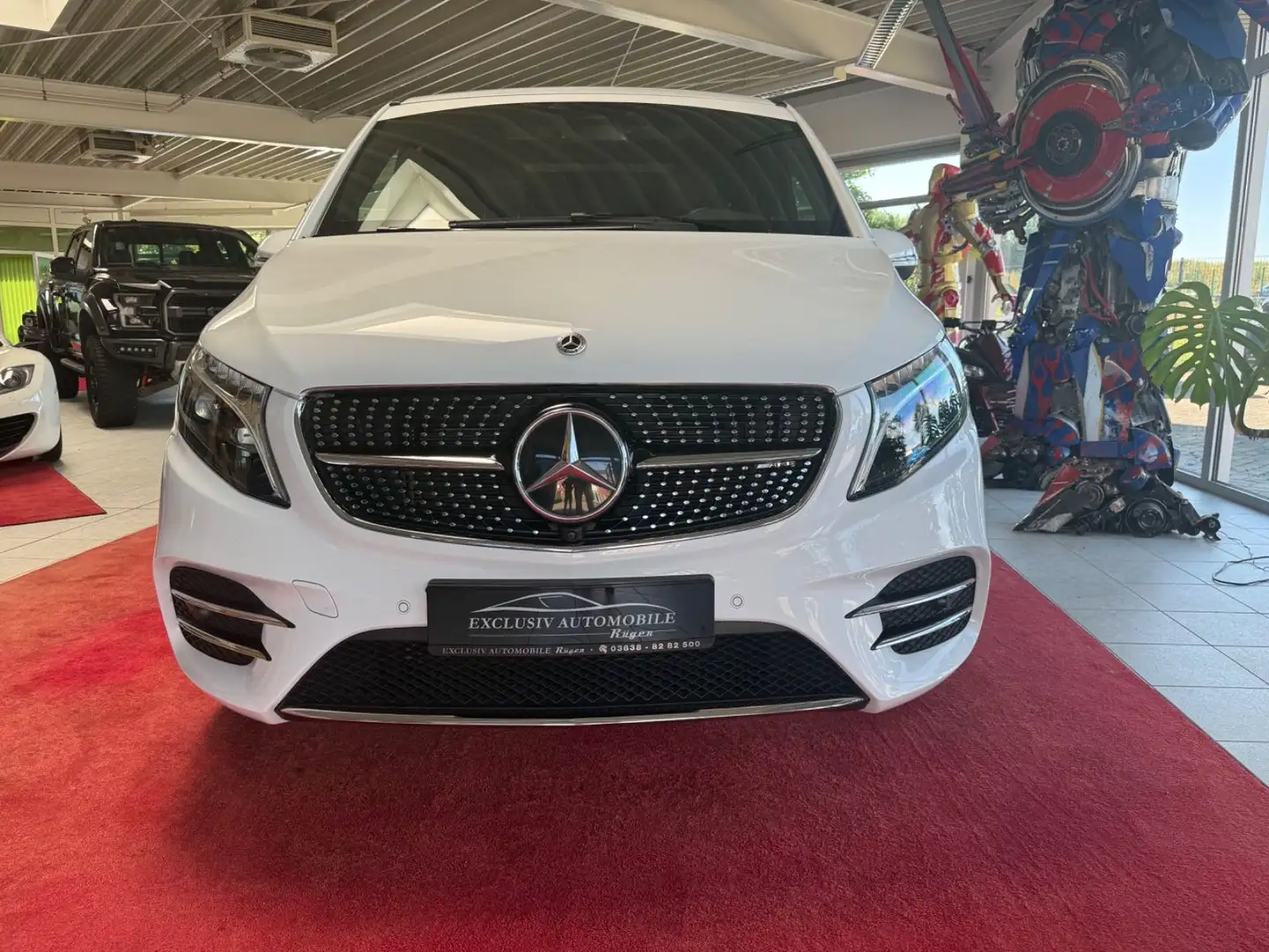 Mercedes-Benz V 250 V 300 d lang EXCLUSIVE EDITION AMG 4MATIC LUFT Blanc - 2