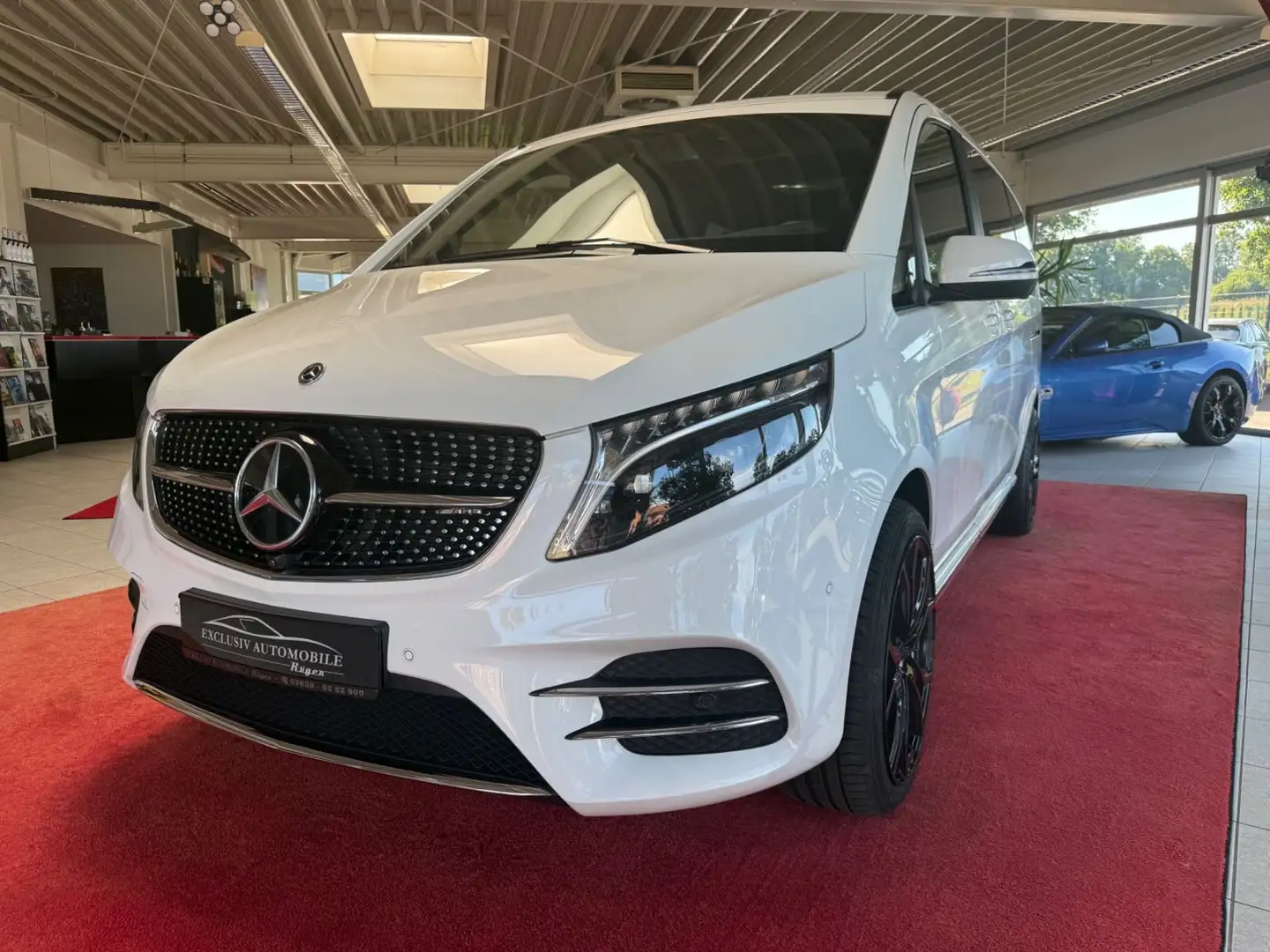 Mercedes-Benz V 250 V 300 d lang EXCLUSIVE EDITION AMG 4MATIC LUFT Blanc - 1