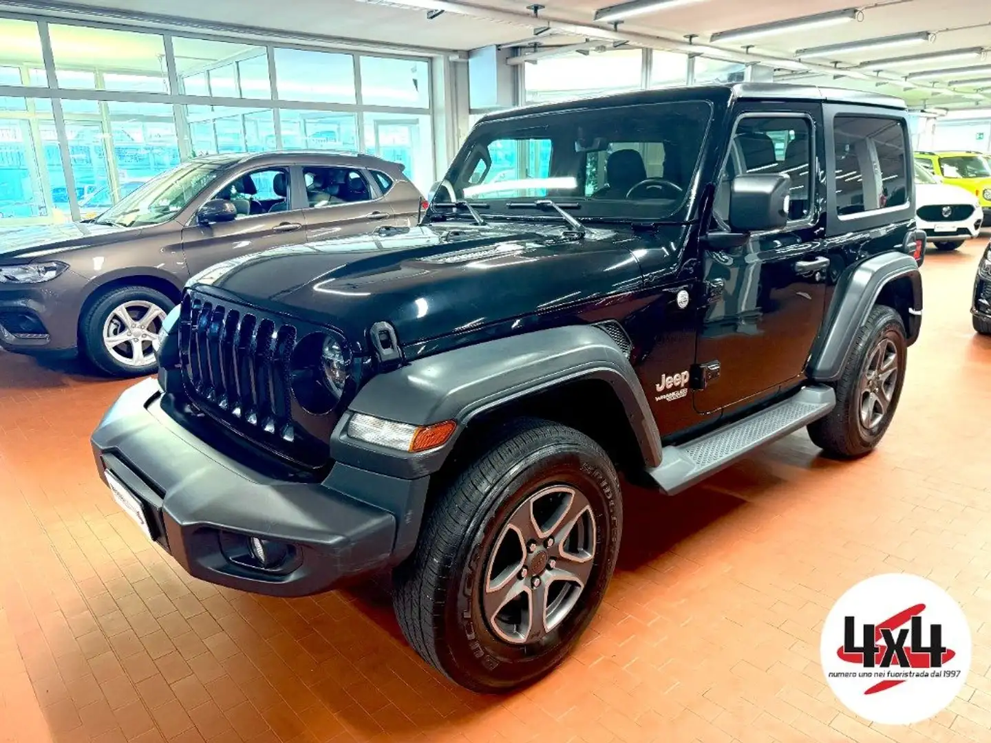 Jeep Wrangler 2.2 Mjt II Auto. Sport OFFERTA PROMO Schwarz - 1