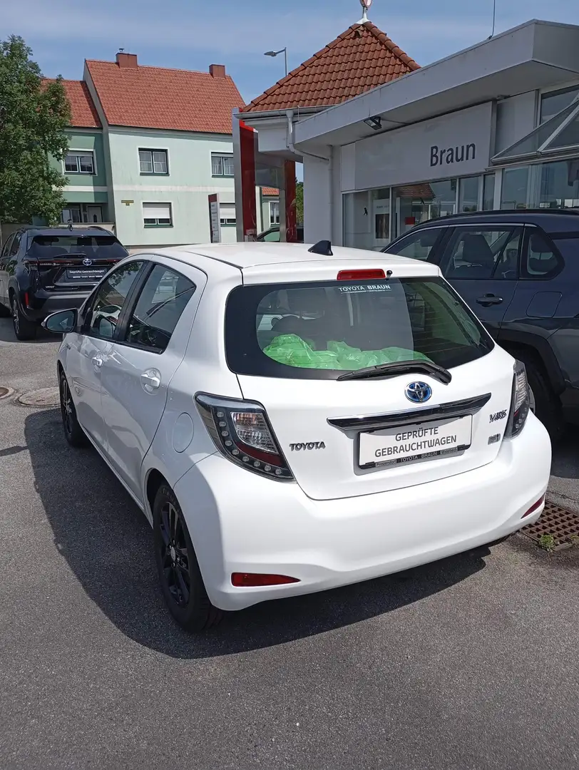 Toyota Yaris Hybrid Active Weiß - 2