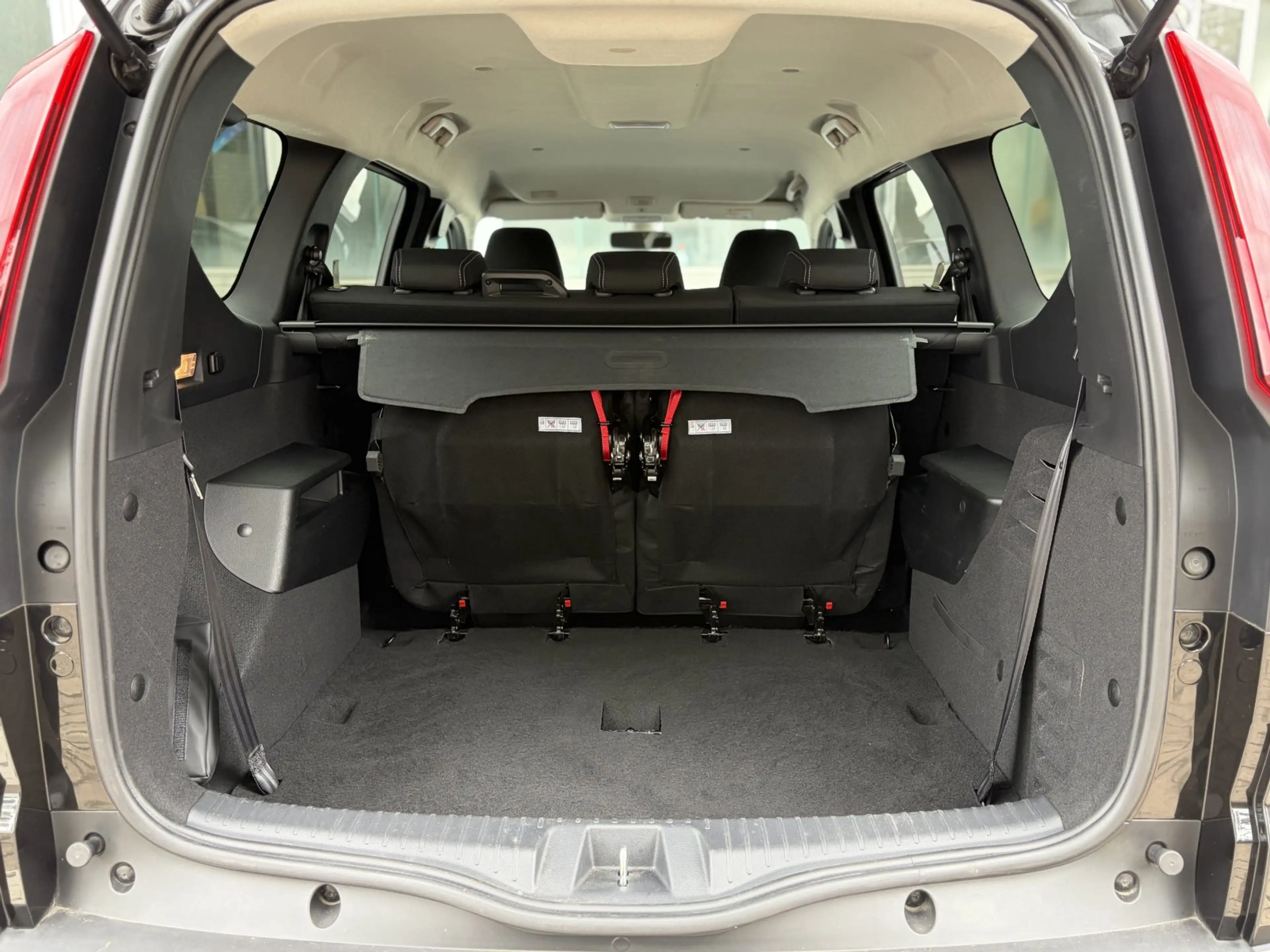 Dacia Jogger Comfort TCe 110 7 Sitzer inkl. Sitzheizung, Klimaa — photo 8