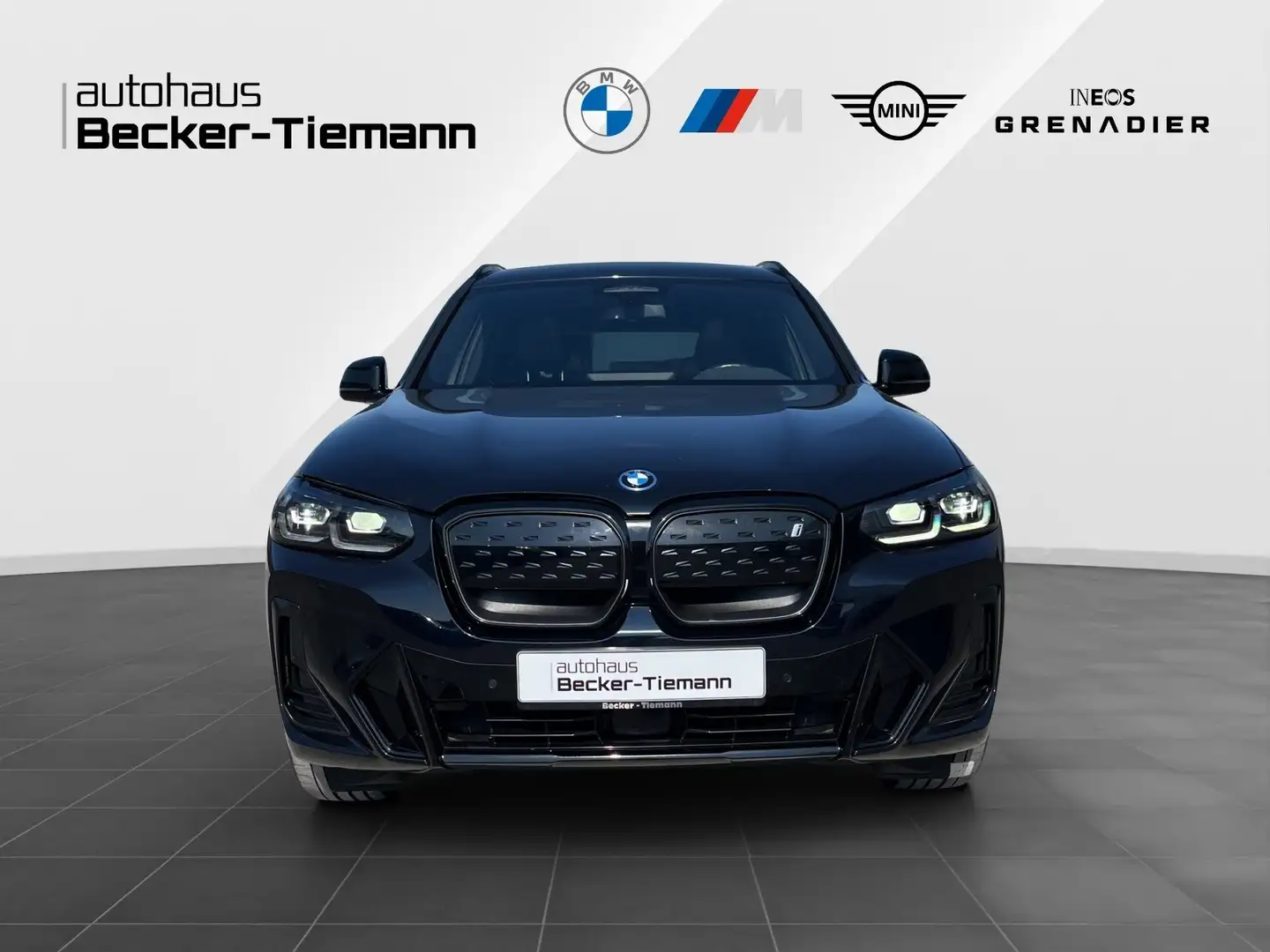 BMW iX3 M Sport Inspiring AHK Driving Assistant Prof Schwarz - 2