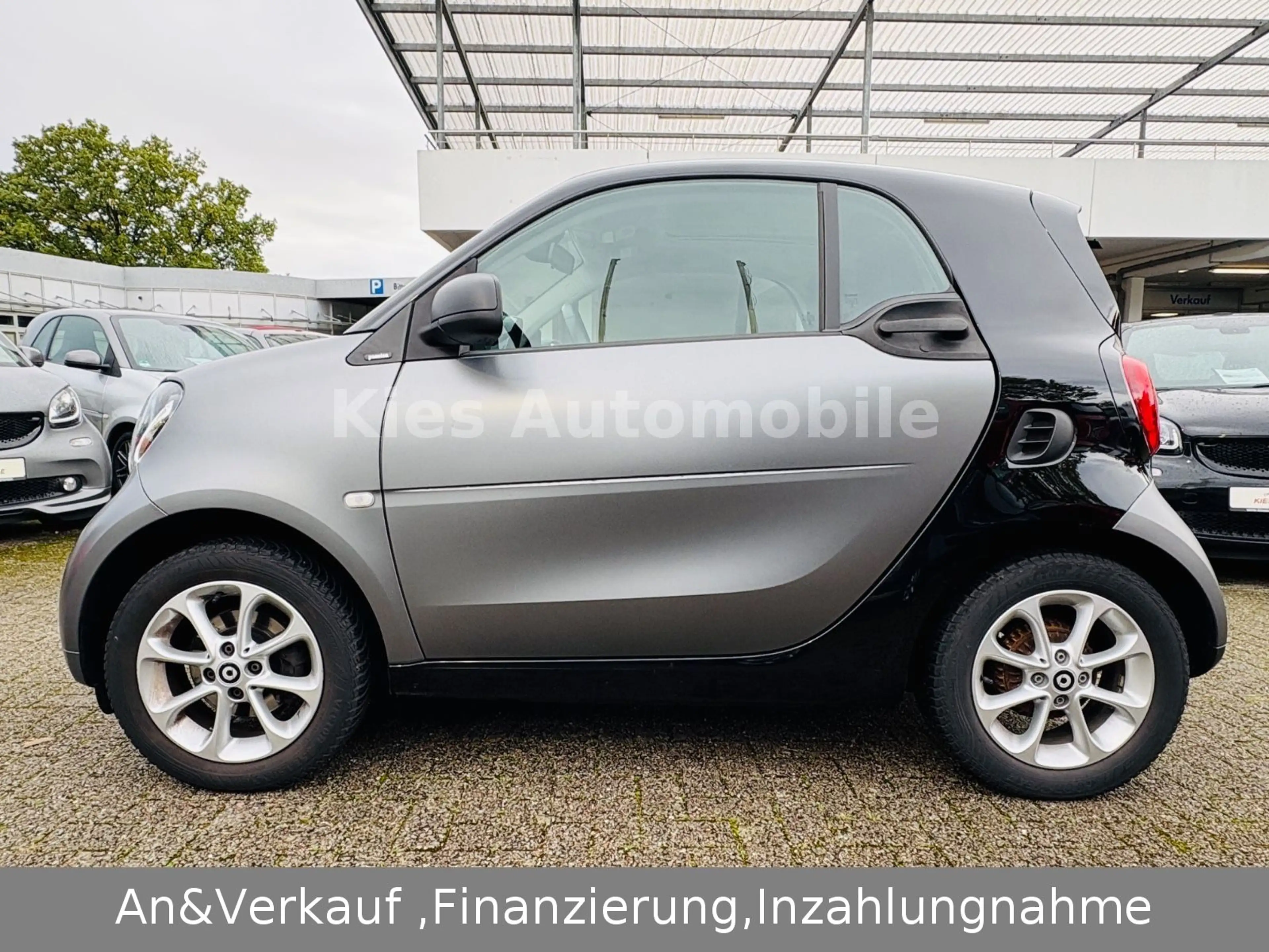 smart forTwo Passion 90Ps AUTOM/NAVI/KAM/PANO/SITZH — photo 3