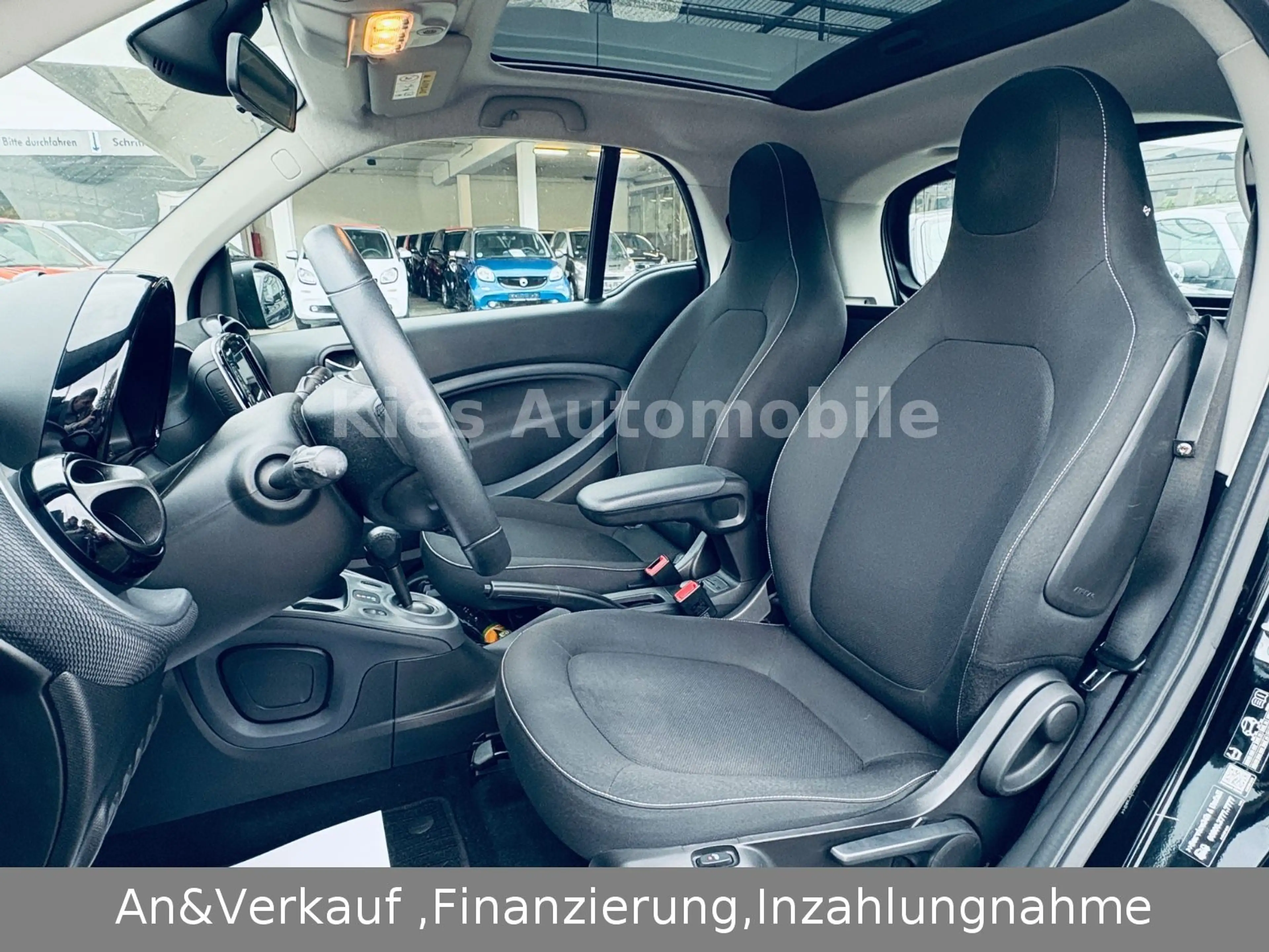 smart forTwo Passion 90Ps AUTOM/NAVI/KAM/PANO/SITZH — photo 12