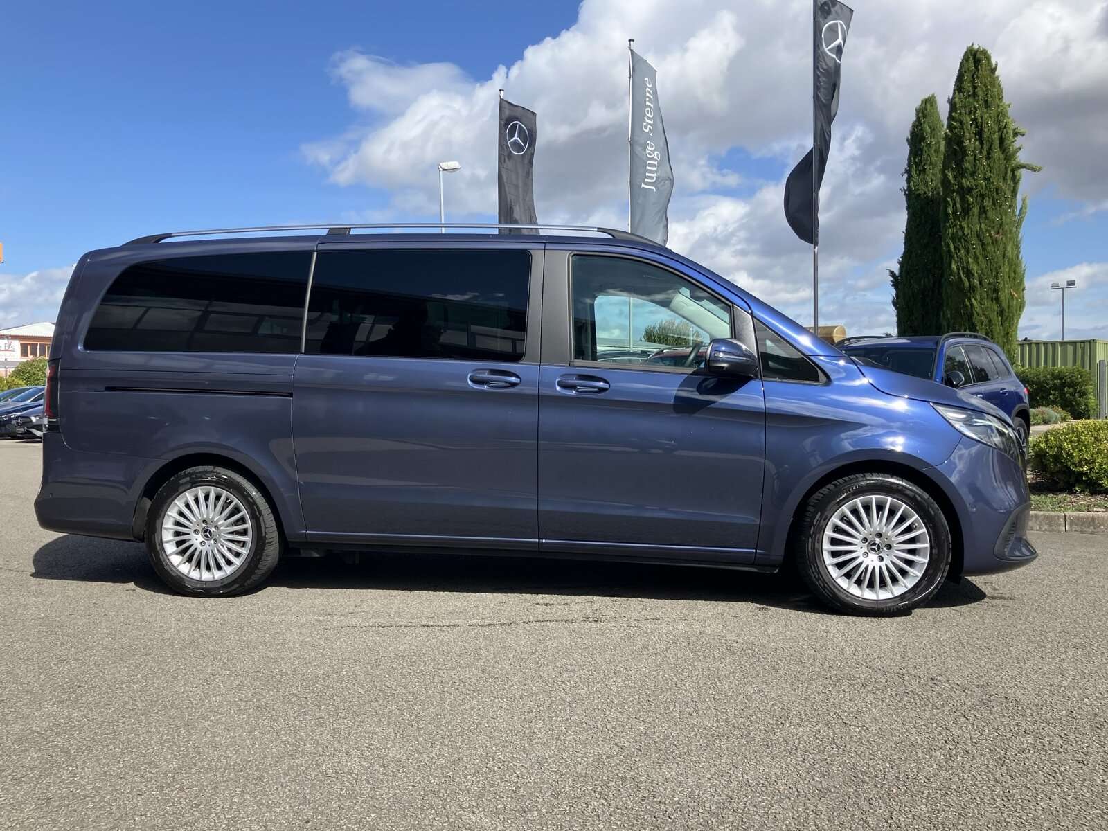 Mercedes-Benz V 250