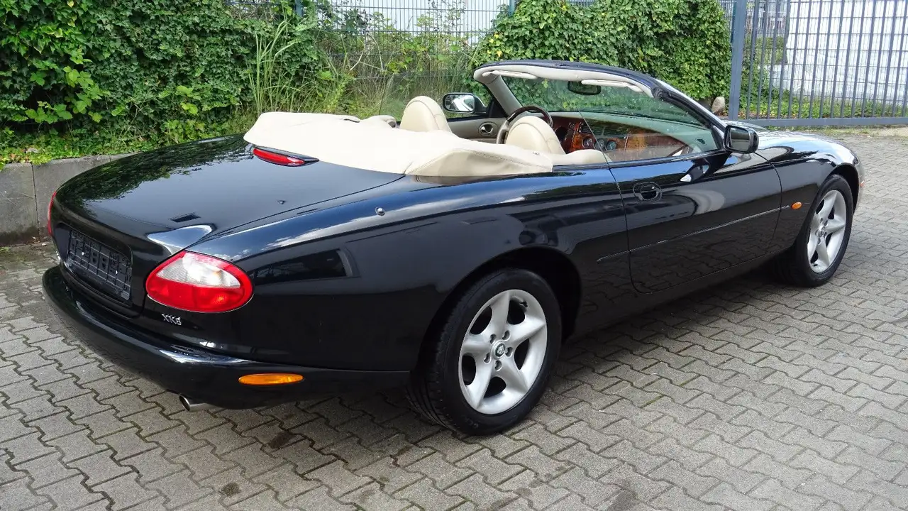 Jaguar XK8 Cabriolet, foto 3